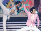 母其弥雅瑜伽舞热辣上演 朱梓骁现场抢镜笑翻全场